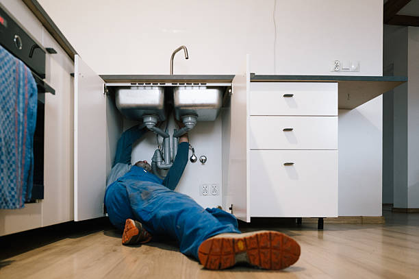 Professional Emergency Plumber technician working in Allamuchy, NJ